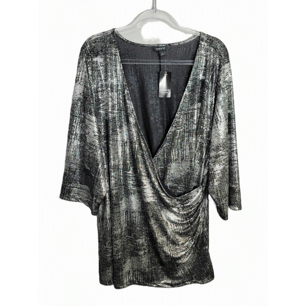 Torrid Womens 5X Foil Surplice Front Tee Black Silver Metallic Wrap Top NEW
